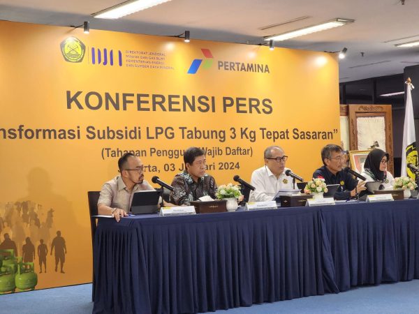 Pertamina menggelar konferensi pers terkait Transformasi Subsidi LPG Tabung 3 Kg Tepat Sasaran, Rabu 3 Januari 2024