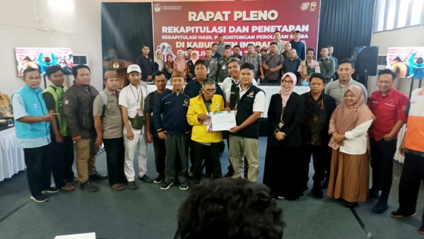 KPU Indramayu berhasil menyelesaikan Rapat Pleno Rekapitulasi dan Penetapan Hasil Penghitungan Suara Pemilu 2024, Kamis 29 Februari 2024. (FOTO UTOYO PRIE ACHDI)