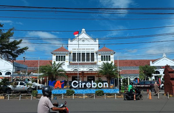 Stasiun Kereta Api Cirebon. (FOTO UTOYO PRIE ACHDI)