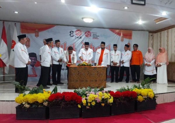 SOLID. DPD PKS Indramayu menggelar Halal BIhalal sekaligus Tasyakur  MIlad ke-22 PKS, Kamis 9 Mei 2024, di Hotel Wiwi Perkasa Indramayu. (UTOYO PRIE ACHDI)